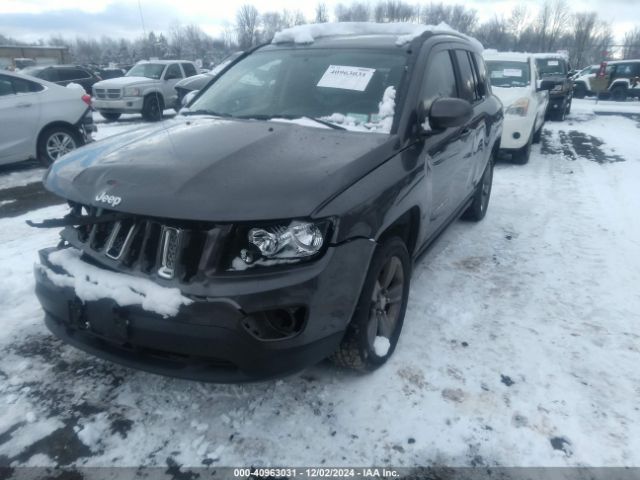 1C4NJDEB2GD657499 Jeep Compass Latitude