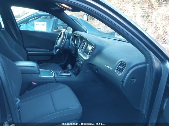 2C3CDXBG1KH613865 Dodge Charger Sxt Rwd