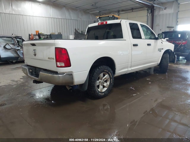 1C6RR7FT4KS670298 RAM 1500 Classic Tradesman  4x4 6'4 Box