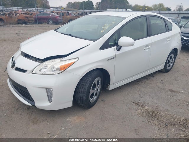 Toyota Prius Four 2015 JTDKN3DU1F0442884 Image 2