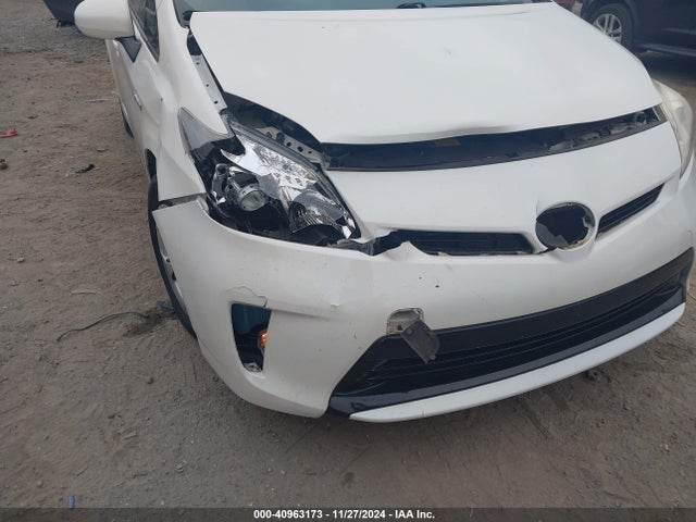 Toyota Prius Four 2015 JTDKN3DU1F0442884 Image 6