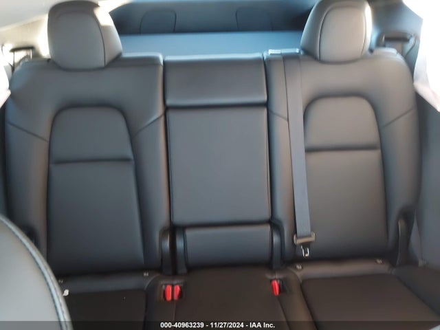 2021 TESLA MODEL Y 5YJYGDEE8MF138774 Photo 7