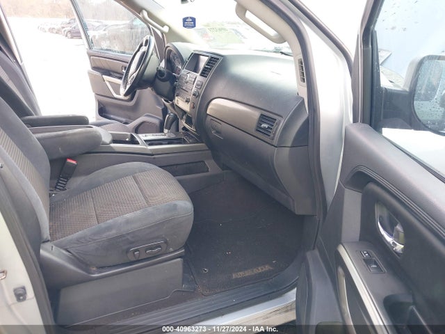 5N1AA0ND0FN616320 Nissan Armada Platinum/sl/sv
