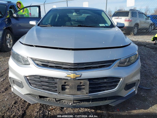 1G1ZD5STXJF172673 Chevrolet MALIBU LT