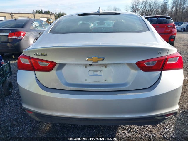 1G1ZD5STXJF172673 Chevrolet MALIBU LT