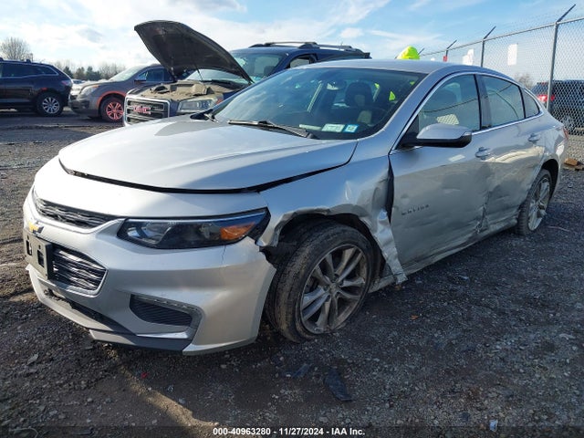 1G1ZD5STXJF172673 Chevrolet MALIBU LT