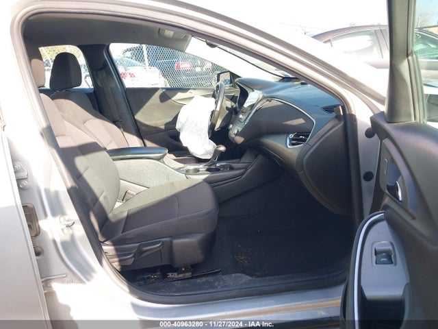 1G1ZD5STXJF172673 Chevrolet MALIBU LT