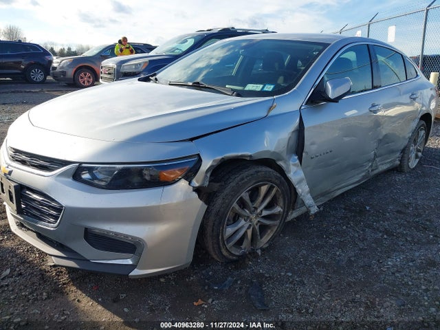 1G1ZD5STXJF172673 Chevrolet MALIBU LT