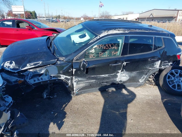 Jeep Compass Latitude Lux 4x4 2022 3C4NJDFBXNT224650 Image 2