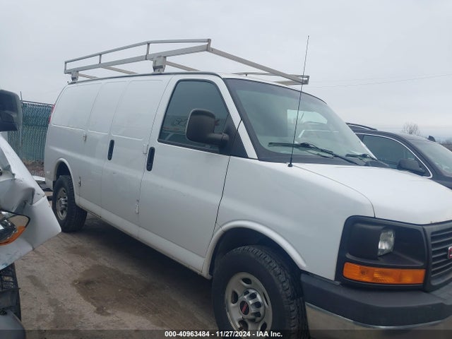 GMC Savana 3500 Work Van 2017 1GTZ7GFF7H1103526 Image 14