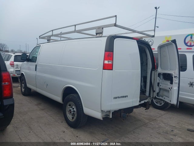 GMC Savana 3500 Work Van 2017 1GTZ7GFF7H1103526 Image 3