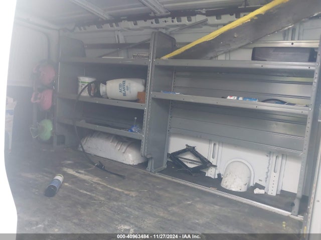GMC Savana 3500 Work Van 2017 1GTZ7GFF7H1103526 Image 8