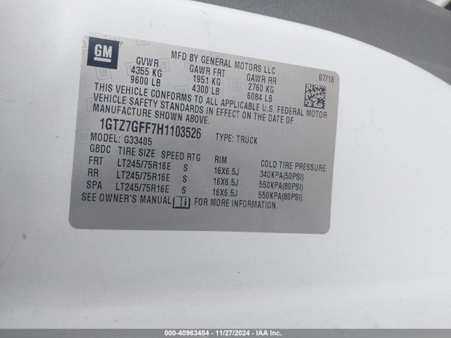 GMC Savana 3500 Work Van 2017 1GTZ7GFF7H1103526 Image 9