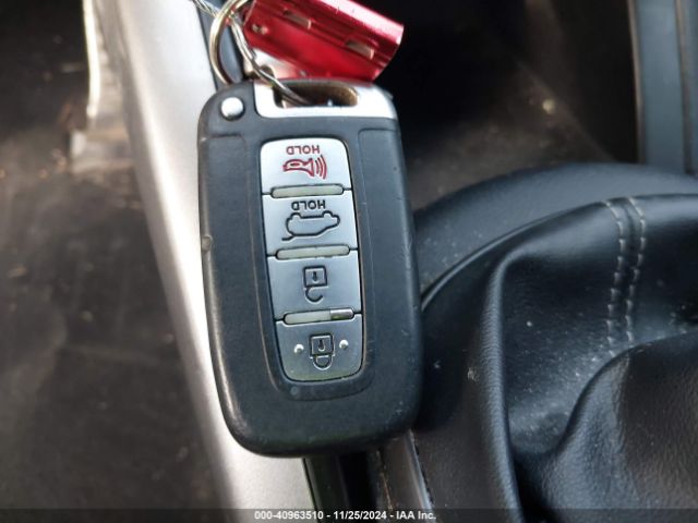 KMHTC6AE4GU271790 Hyundai Veloster Turbo