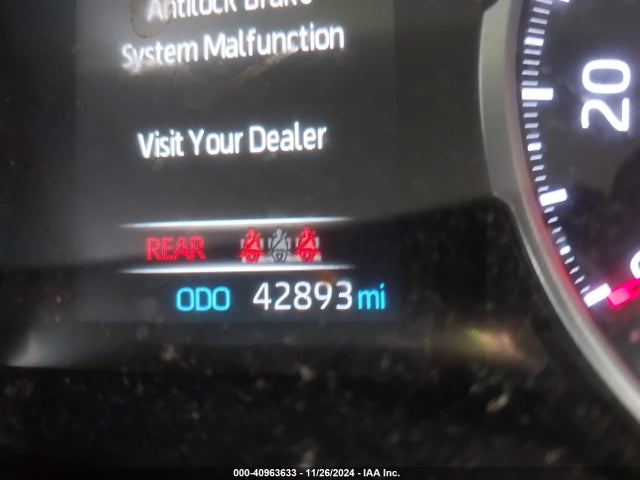 Toyota RAV4 LE 2019 JTMH1RFVXKJ012838 Image 16