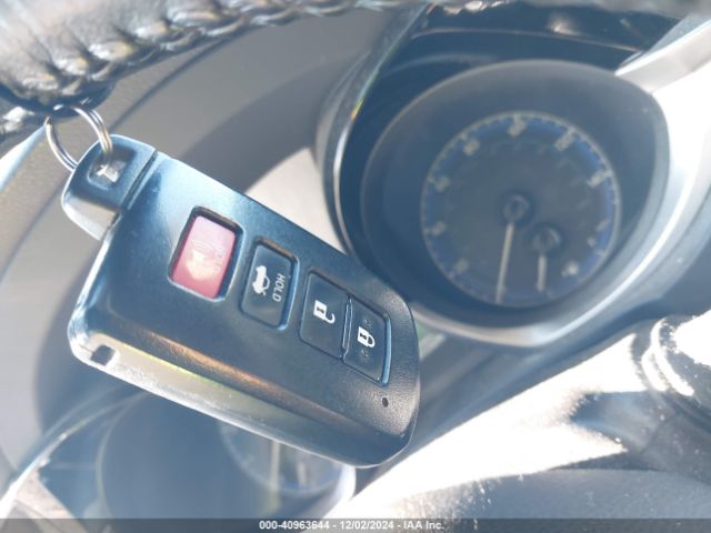 2T1BURHE2FC320419 Toyota Corolla S Premium