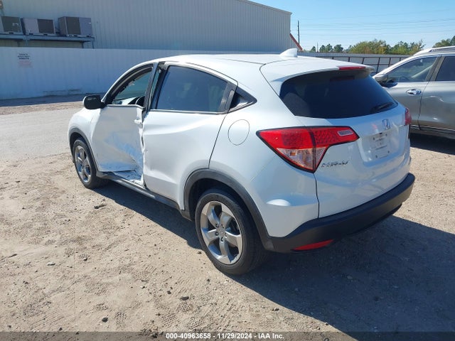 Honda HR-V LX 2018 3CZRU5H34JM705030 Image 3