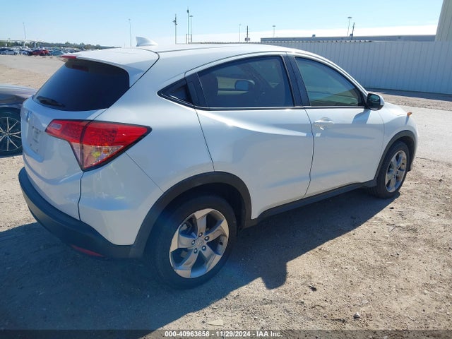 Honda HR-V LX 2018 3CZRU5H34JM705030 Image 4