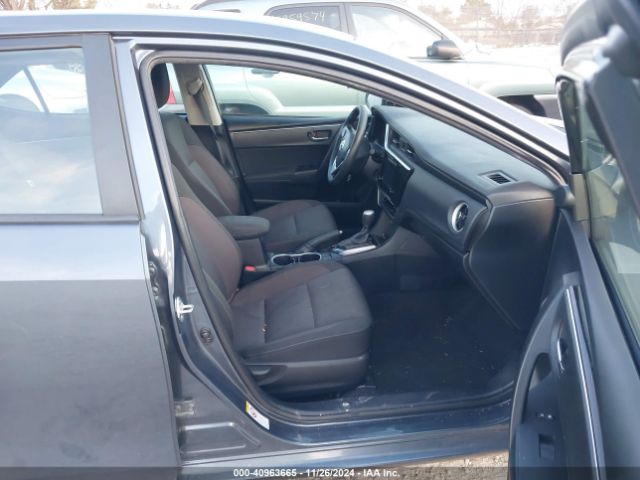 2T1BURHE8JC077319 Toyota COROLLA LE