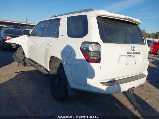 Toyota 4RUNNER SR5 2016 JTEZU5JR4G5137215 Image 3