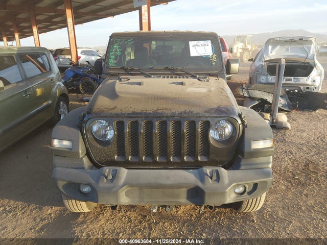 1C4HJXDG2NW162233 Jeep Wrangler Unlimited Sport S 4x4