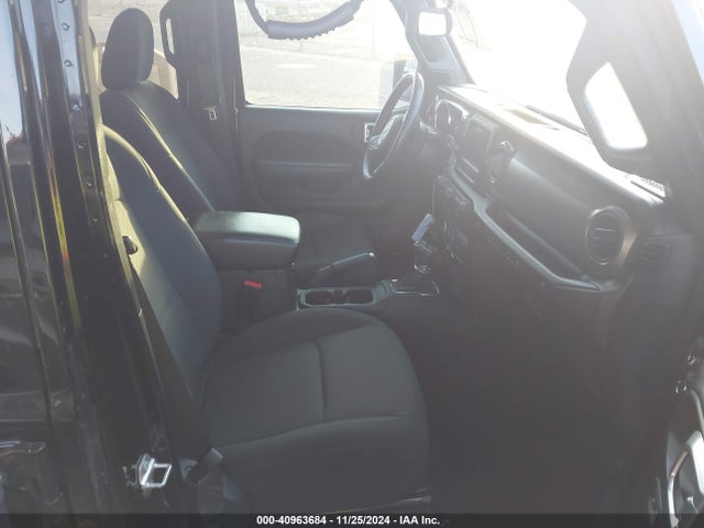 1C4HJXDG2NW162233 Jeep Wrangler Unlimited Sport S 4x4