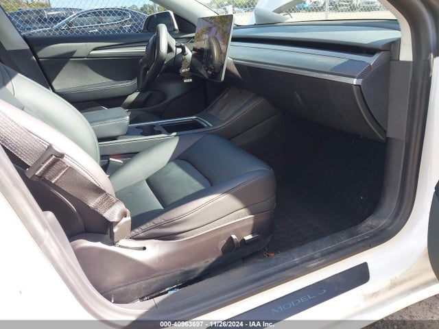 2021 TESLA MODEL 3 5YJ3E1EB1MF978982 Photo 4