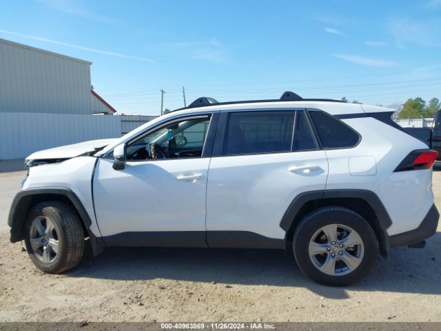 2T3W1RFV4RW345085 Toyota Rav4 Xle