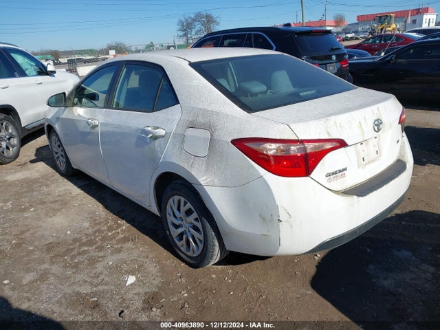 Toyota COROLLA LE 2017 2T1BURHE2HC814329 Image 3