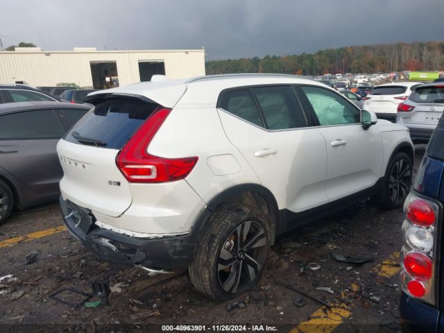 2023 VOLVO XC40 YV4L12UA6P2057484 Photo 3