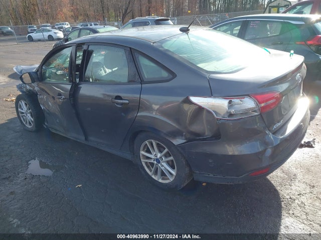 Ford FOCUS SE 2015 1FADP3F25FL353371 Image 3