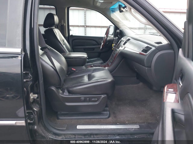 2010 CADILLAC ESCALADE 1GYUKAEF3AR214762 Photo 4