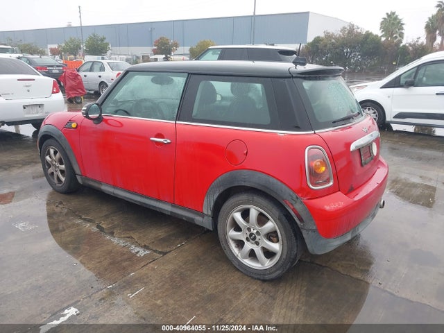 2009 MINI COOPER WMWMF33539TU73442 Photo 2
