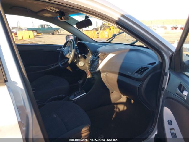 KMHCT5AE9GU283640 Hyundai ACCENT SE