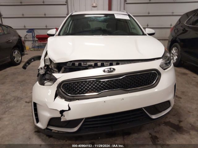 KNDCB3LC8J5211594 KIA NIRO LX