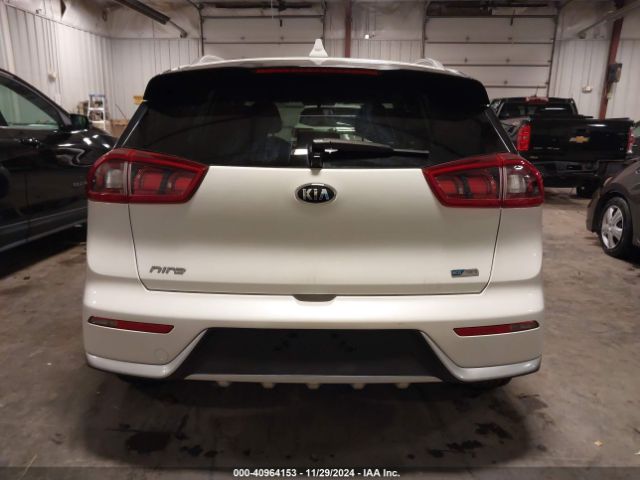 KNDCB3LC8J5211594 KIA NIRO LX