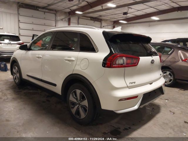 KNDCB3LC8J5211594 KIA NIRO LX