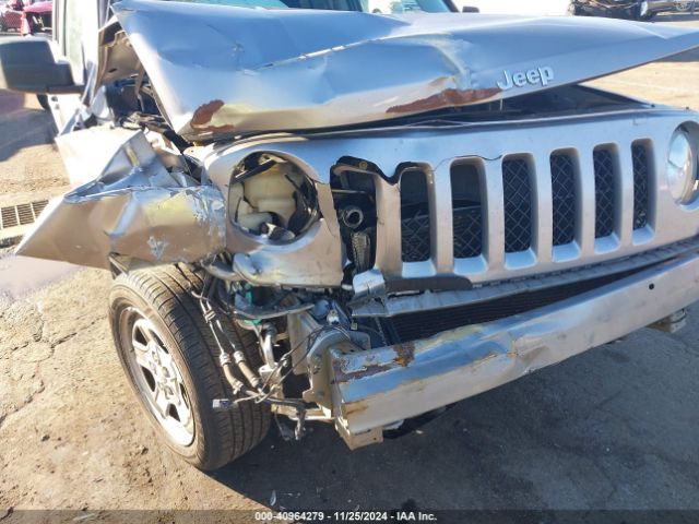 1C4NJPBA2FD249919 Jeep Patriot Sport