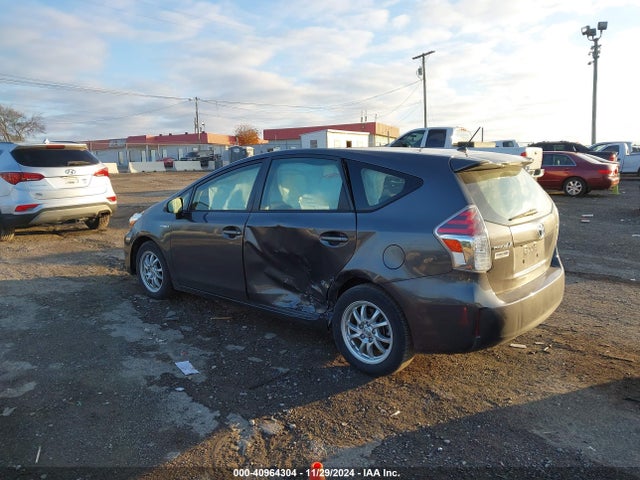 Toyota Prius V Two 2016 JTDZN3EU0GJ047846 Image 3