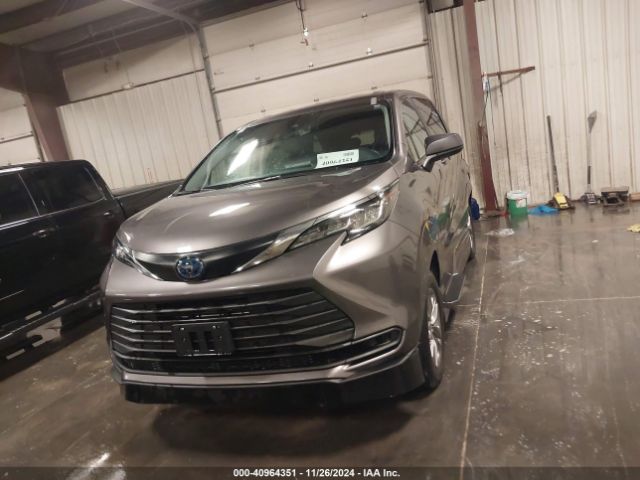5TDKSKFC3PS081986 Toyota SIENNA LE