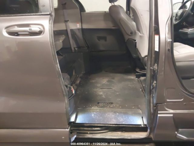 5TDKSKFC3PS081986 Toyota SIENNA LE