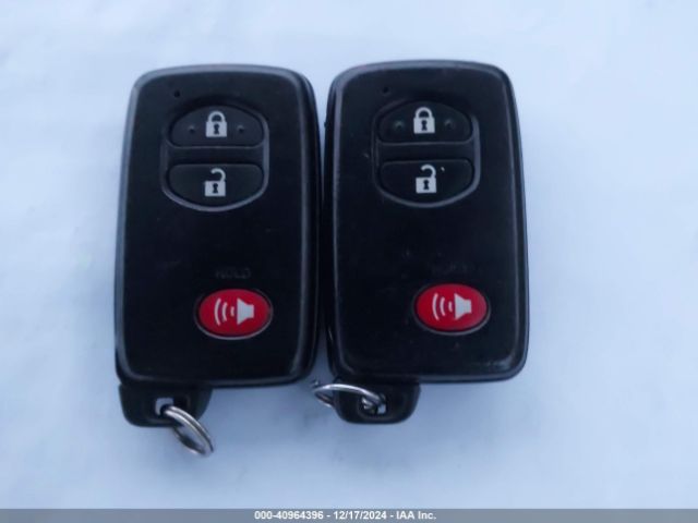JTDZN3EU6EJ002861 Toyota Prius V Three