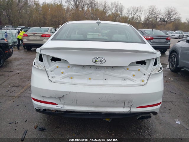 Hyundai SONATA SE 2016 5NPE24AF0GH362739 Image 17