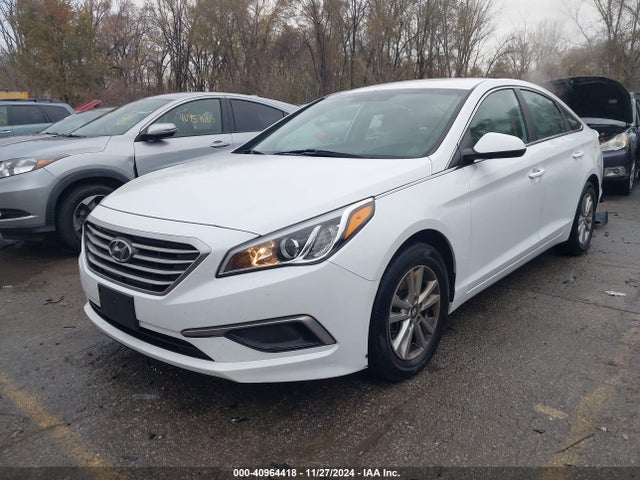 Hyundai SONATA SE 2016 5NPE24AF0GH362739 Image 2