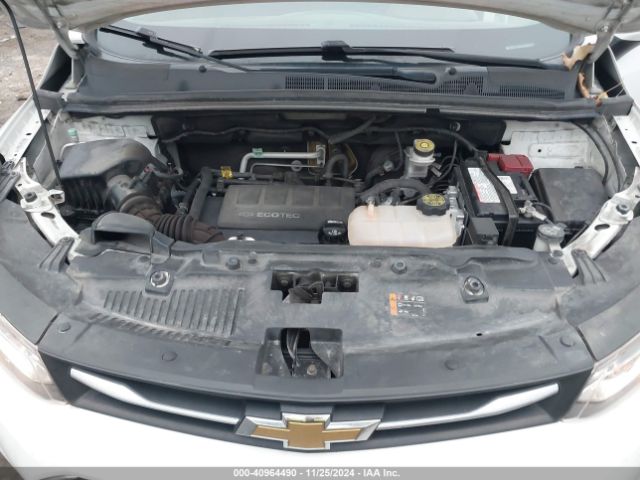 KL7CJKSB7JB628743 Chevrolet TRAX LS