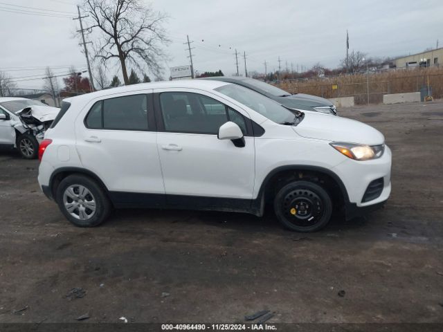 KL7CJKSB7JB628743 Chevrolet TRAX LS