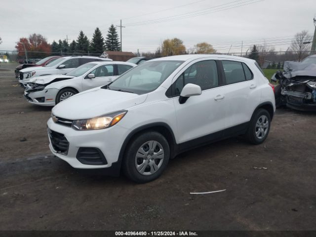 KL7CJKSB7JB628743 Chevrolet TRAX LS