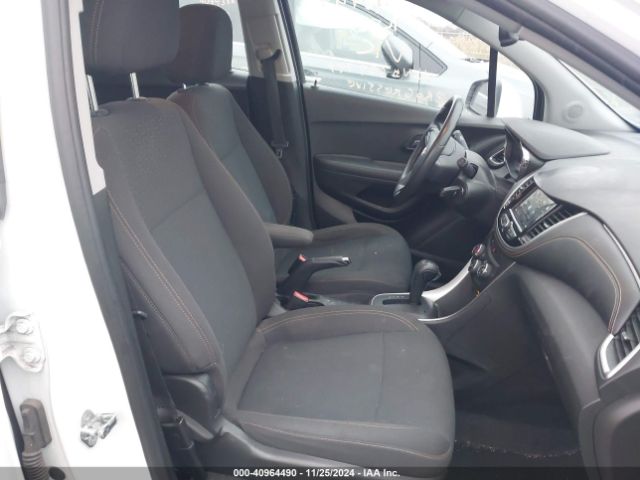KL7CJKSB7JB628743 Chevrolet TRAX LS