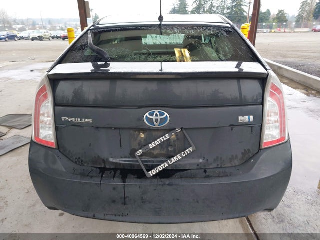 Toyota Prius Two 2015 JTDKN3DU6F1920789 Image 17