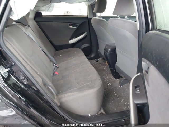 Toyota Prius Two 2015 JTDKN3DU6F1920789 Image 8